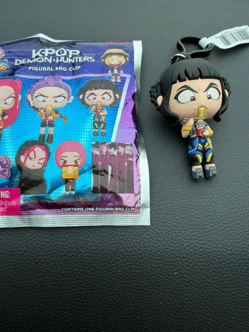 K-Pop Demon Hunters Zoe Black Keychain Figurine - Cute Bag Clip
